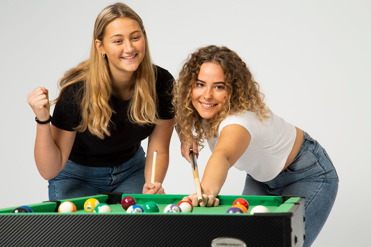 Gamesson 4ft UCLA II Pool Table