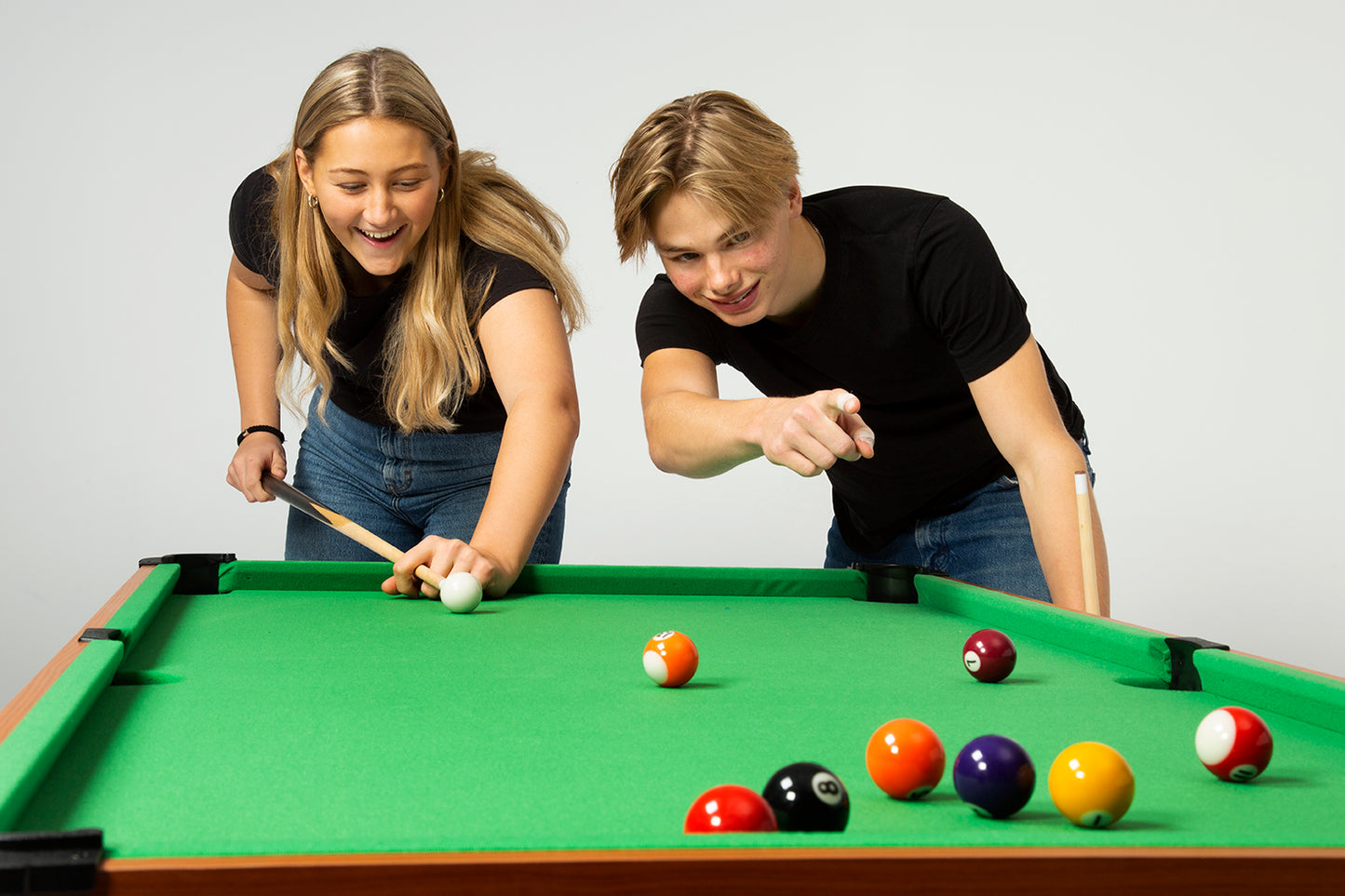 Gamesson 4ft 6 Eton L-Foot Pool Table