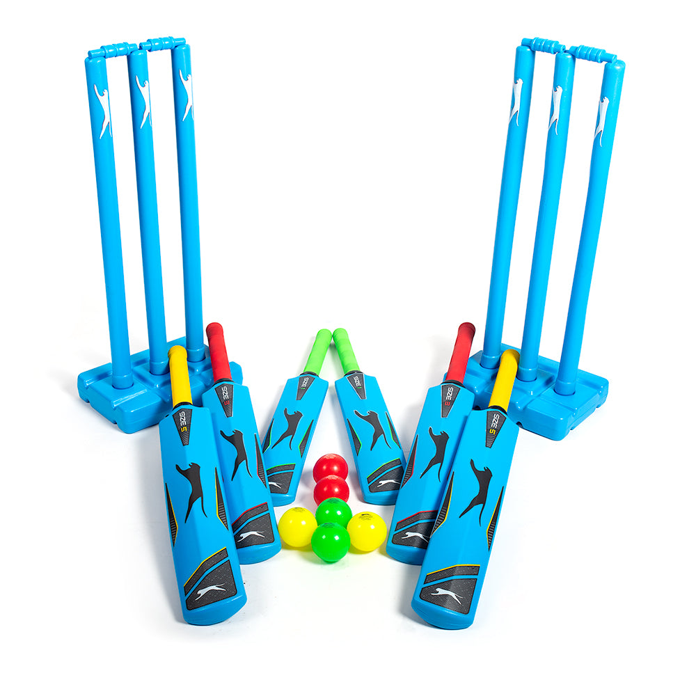 Slazenger Academy Plastic Team Cricket Set