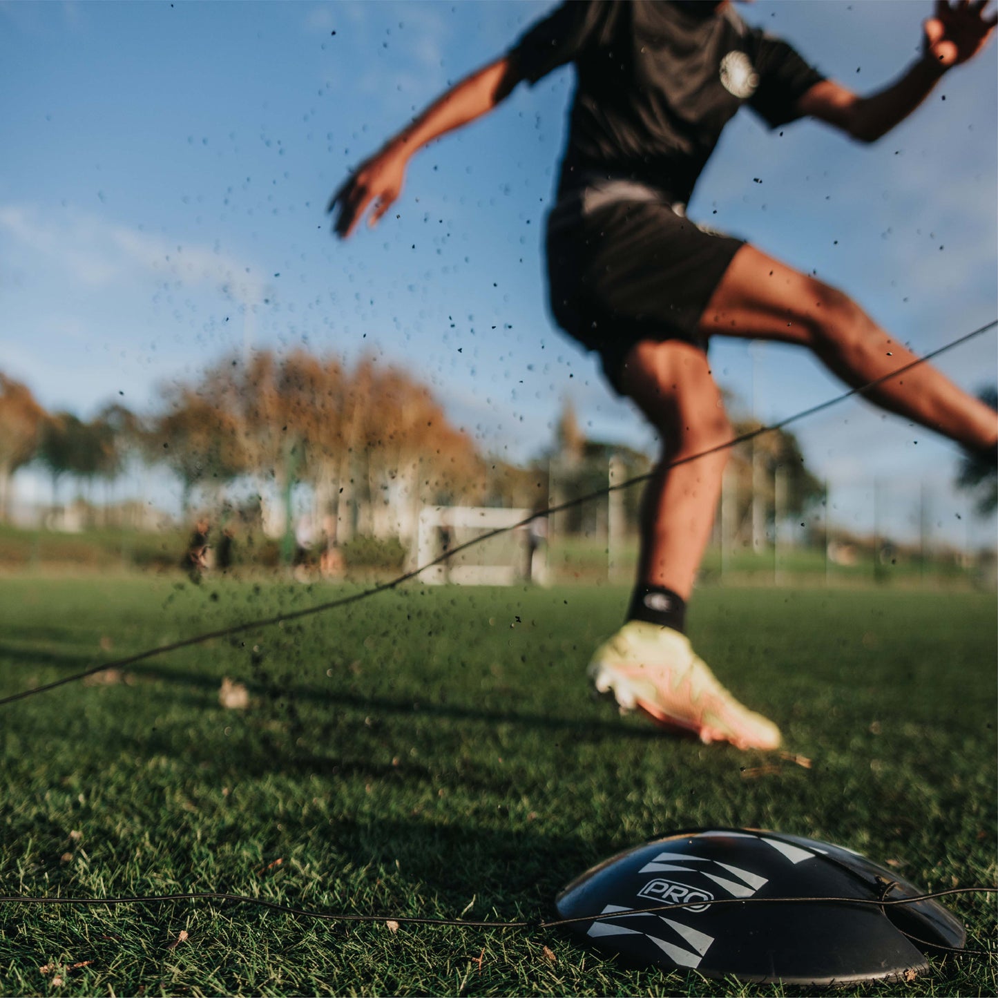 Football Flick Pro Return Ball